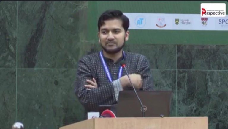 ঢাকা বিশ্ববিদ্যালয়ের সিনেট ভবনে অনুষ্ঠিত জুলাই কনফারেন্সে কি-নোট স্পিকার ড.উসামা আল-আযামী।