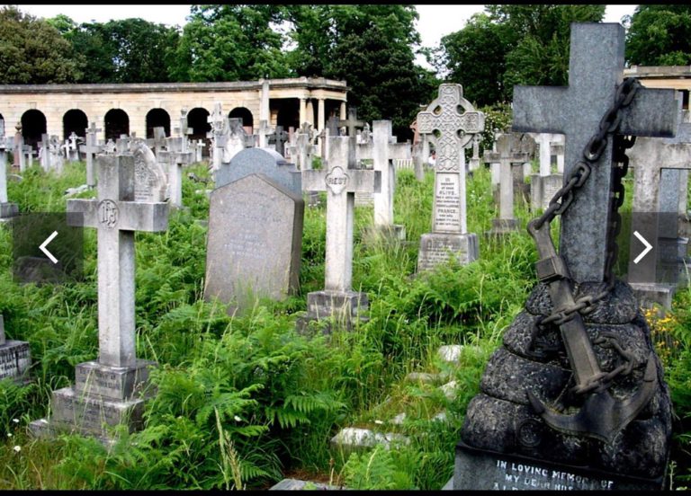 ইউকে সরকারের বিশেষ সহায়তা: দাফন-কাফনের খরচ মেটাতে মিলবে সরকারি অনুদান।